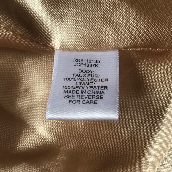 Knitworks Faux Fur Vest - Picture 7 of 8